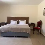 Vitál * Almamellék